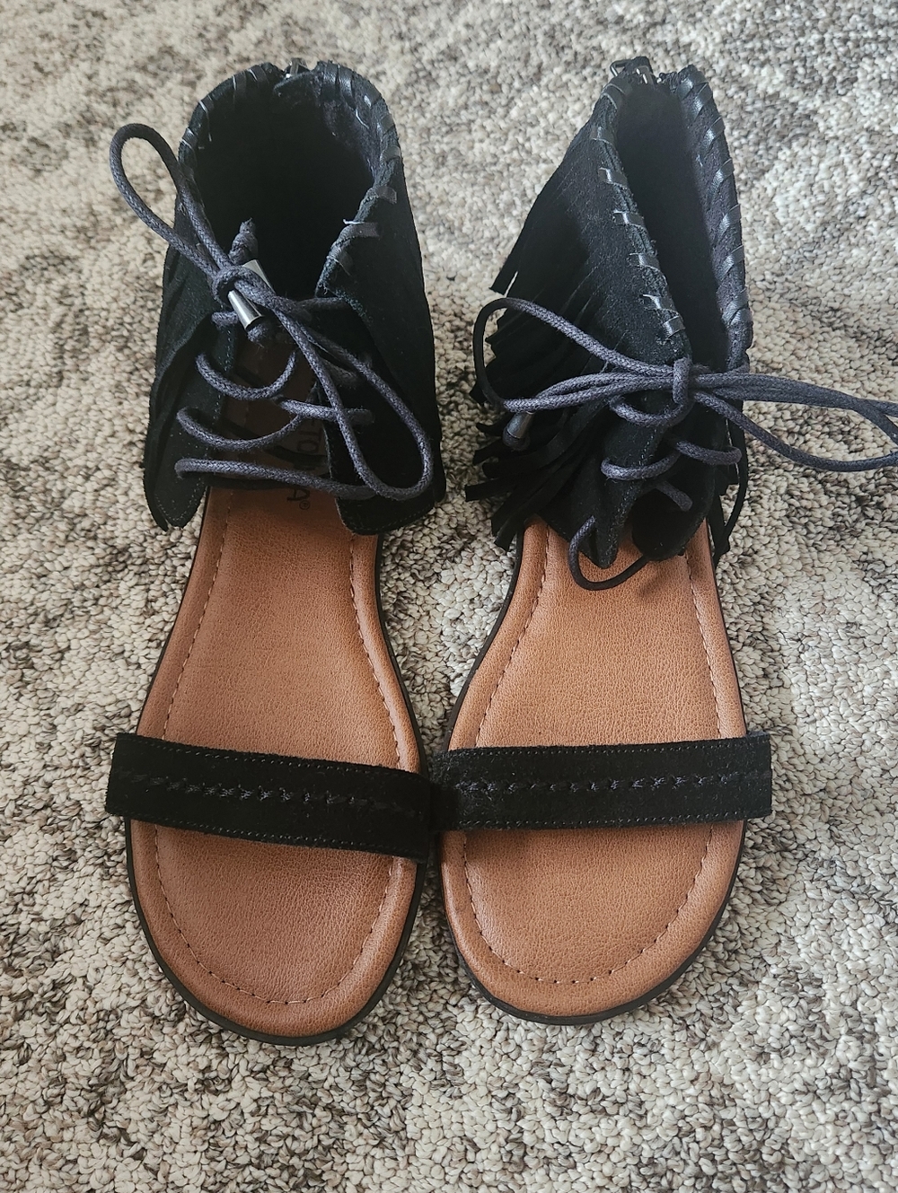 Womens Minnetonka Fringe Sandals